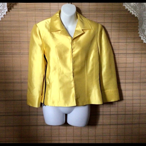 💵Carlisle 100% Silk jacket, black optional belt, pretty, flattering, price drop - Picture 9 of 15